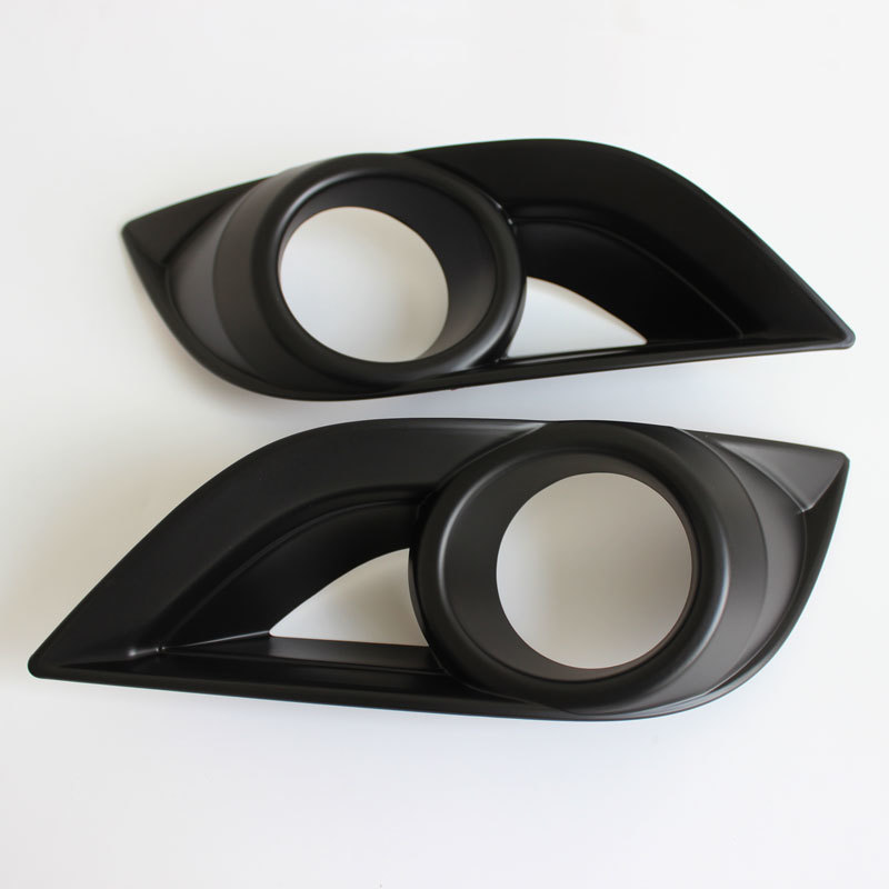 BT-50 12 FOG LIGHT COVER