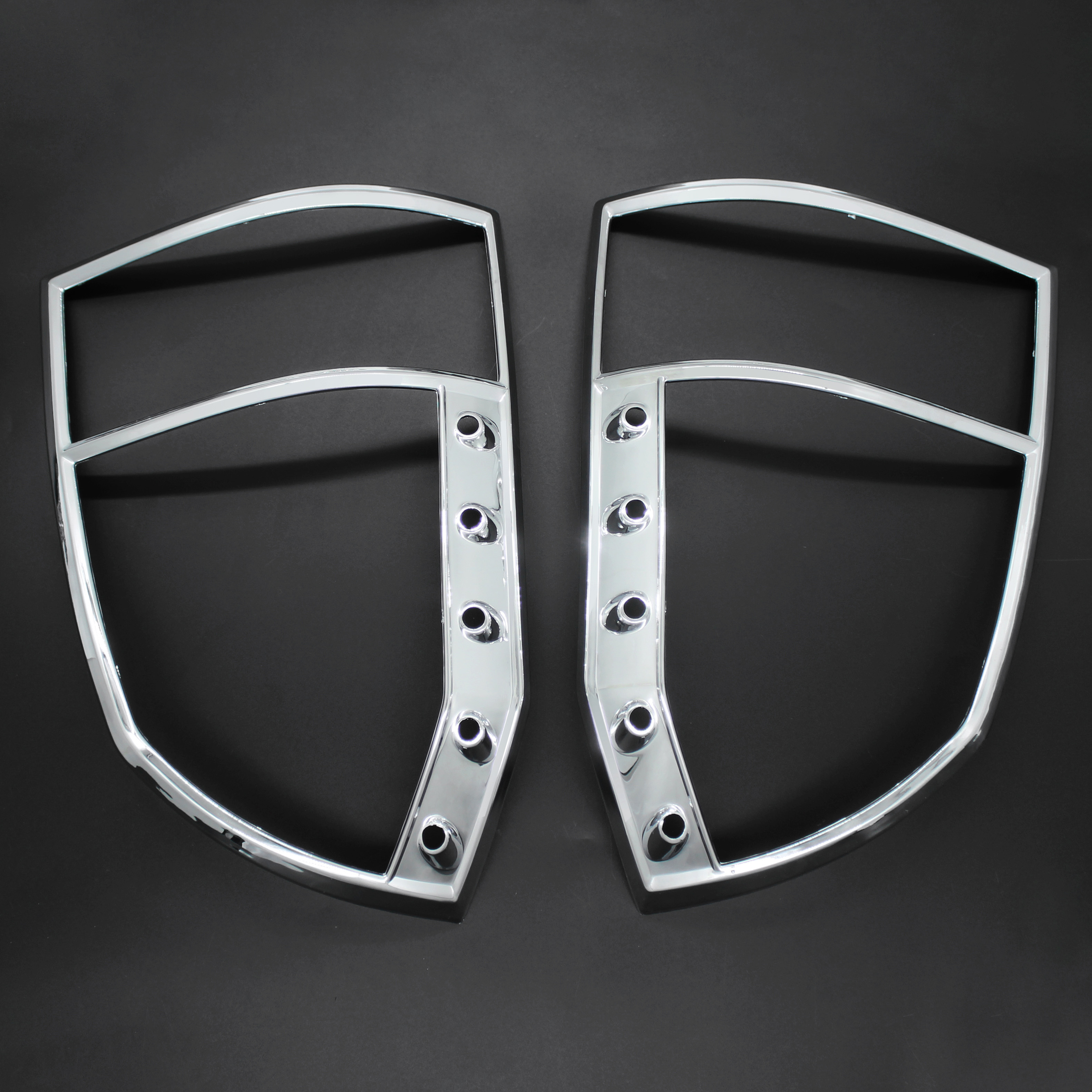 TUCSON 2005 CHROME TAIL LIGHT COVER