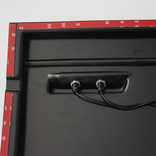 COLORADO 17 TAIL GATE NUDGE COVER WITH LED