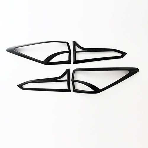 FORTUNER 15 TAIL LIGHT COVER