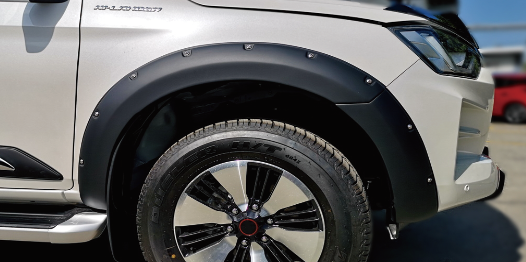 ISUZU D-MAX 2020 MODFIED DESIGN FENDER FLARE