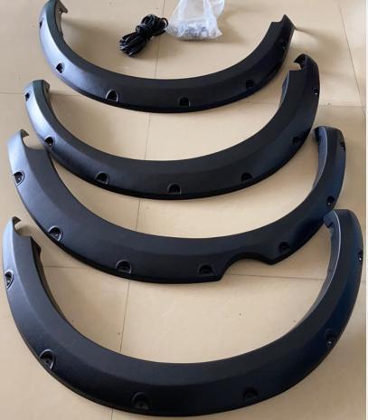 TRITON 06 FENDER FLARE MODIFIED DESIGN