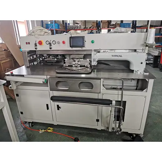 Kangroo Pocket Attaching Machine