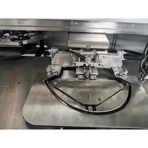Kangroo Pocket Attaching Machine