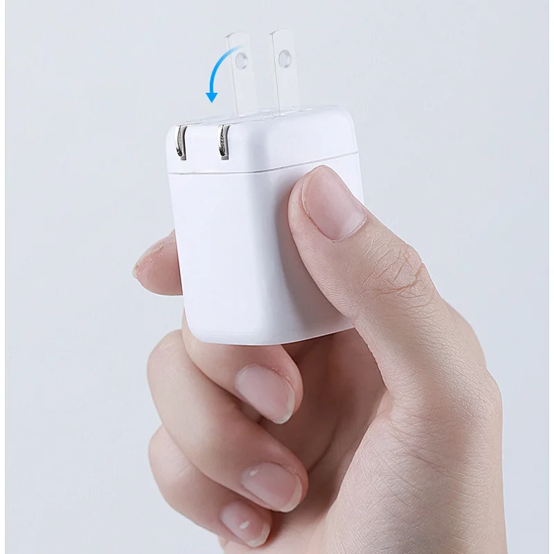 ウルトラミニサイズQC3.0 + PD20Wデュアル出力トラベルチャージャー