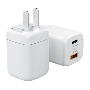 Cargador de viaje de doble salida Ultra Mini Size QC3.0 + PD 20W