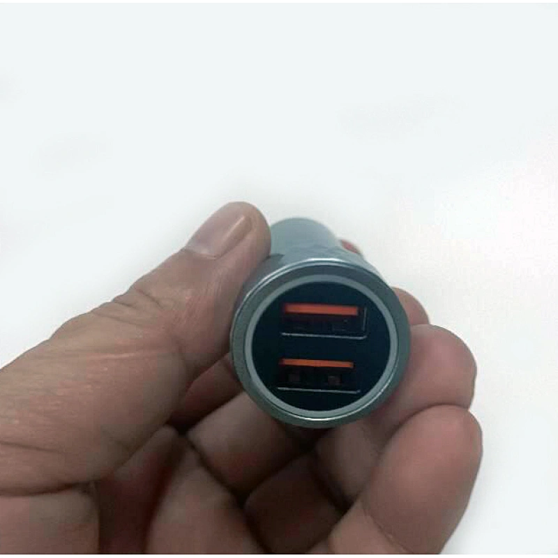 Двухпортовое металлическое быстрое автомобильное зарядное устройство QC3.0 36 Вт