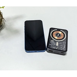 Banco de energía inalámbrico magnético de 10000 mAh con cable