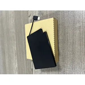 Banque d'alimentation ultra-mince de 10 000 mAh avec câble intégré