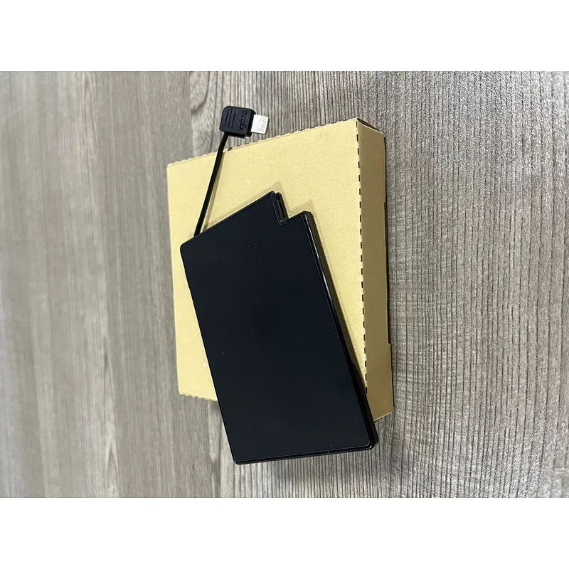 Ultra-thin 5000mAh Power Bank with Integrated cable