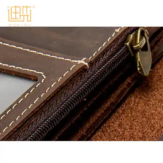 cartera con cadena