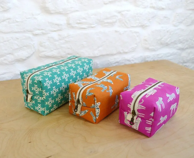 cosmetic canvas bag Suitable for cosmetics