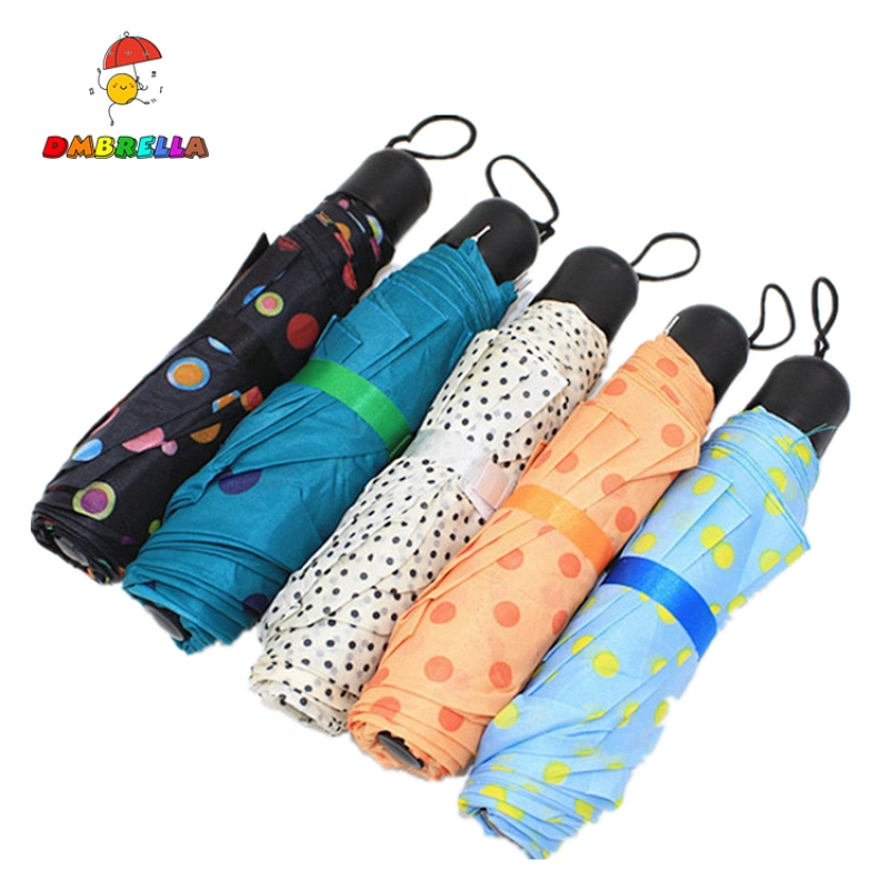 2017 Venta caliente Venta al por mayor pequeña Más barata $ 1.00 Promoción promocional 3 paraguas plegable con impresión de logotipo personalizado
