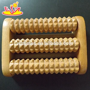 Wholesale new arrival wooden foot roller massager make good effect on body W02A134