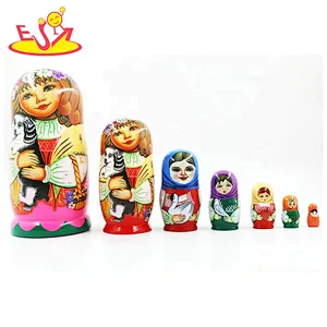 2020 Hand painted 7 in 1 wooden toy nesting dolls for children W06D143