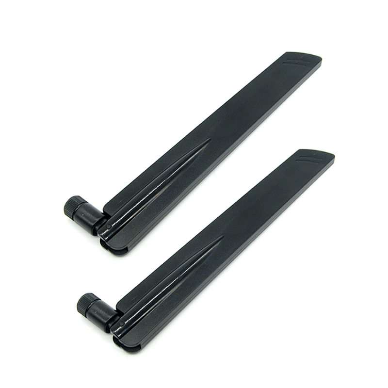 Screwing Mount 7dBi 4G 5G Rubber Terminal Antenna With SMA Connector