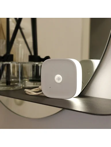 2022 Portable wireless USB rechargeable table lamp led night light motion sensor