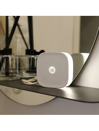 2022 Portable wireless USB rechargeable table lamp led night light motion sensor