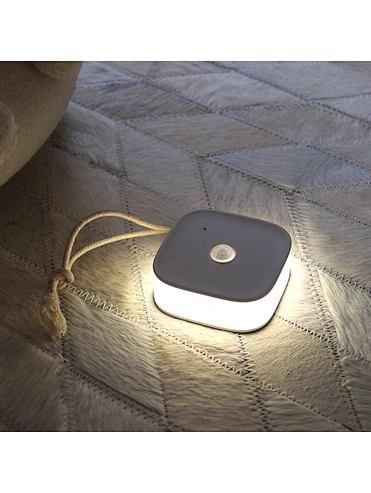 Lámpara de mesa recargable USB inalámbrica portátil 2022, inducción de movimiento inteligente, Sensor LED personalizado para niños, luz nocturna