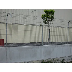 top roll fence