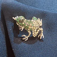 The little green frog brooch,925 sterling silver zircon drill,made in China