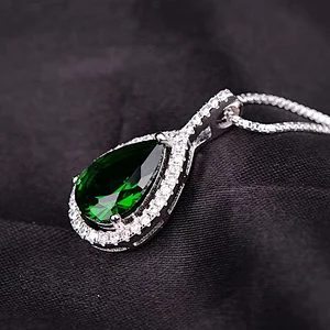 925 Silver Emerald Pendant large jewelry factory,OEM/ODM Jewelry Trade processing customized,Wholesale jewelry manufacturer