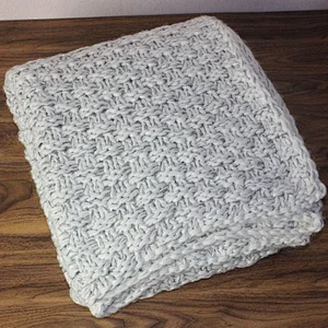 100% Acrylic Super Chunky Sliver Knitted Throw