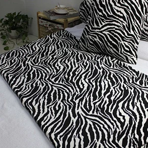 100% Polyester Snow Leopard Printed Coral Fleece Blanket
