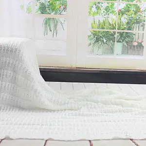 100% Acrylic Sofa Decorative Super Chunky Knitted Throw
