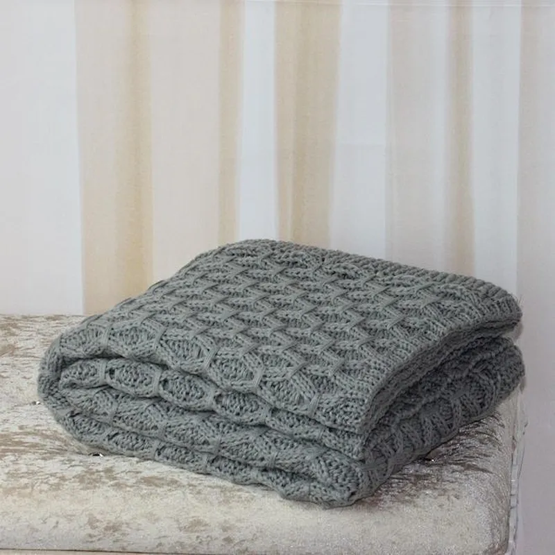 100% Acrylic Soft Weighted Knitted Chunky Throw