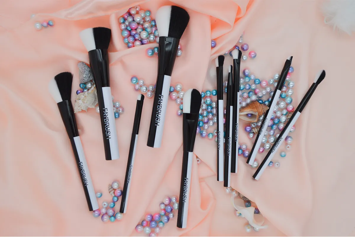 Personalized makeup brushes faybrush