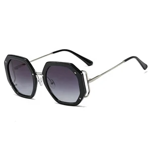 Professional custom logo fashion style popular UV400 design PC metal frame sunglasses