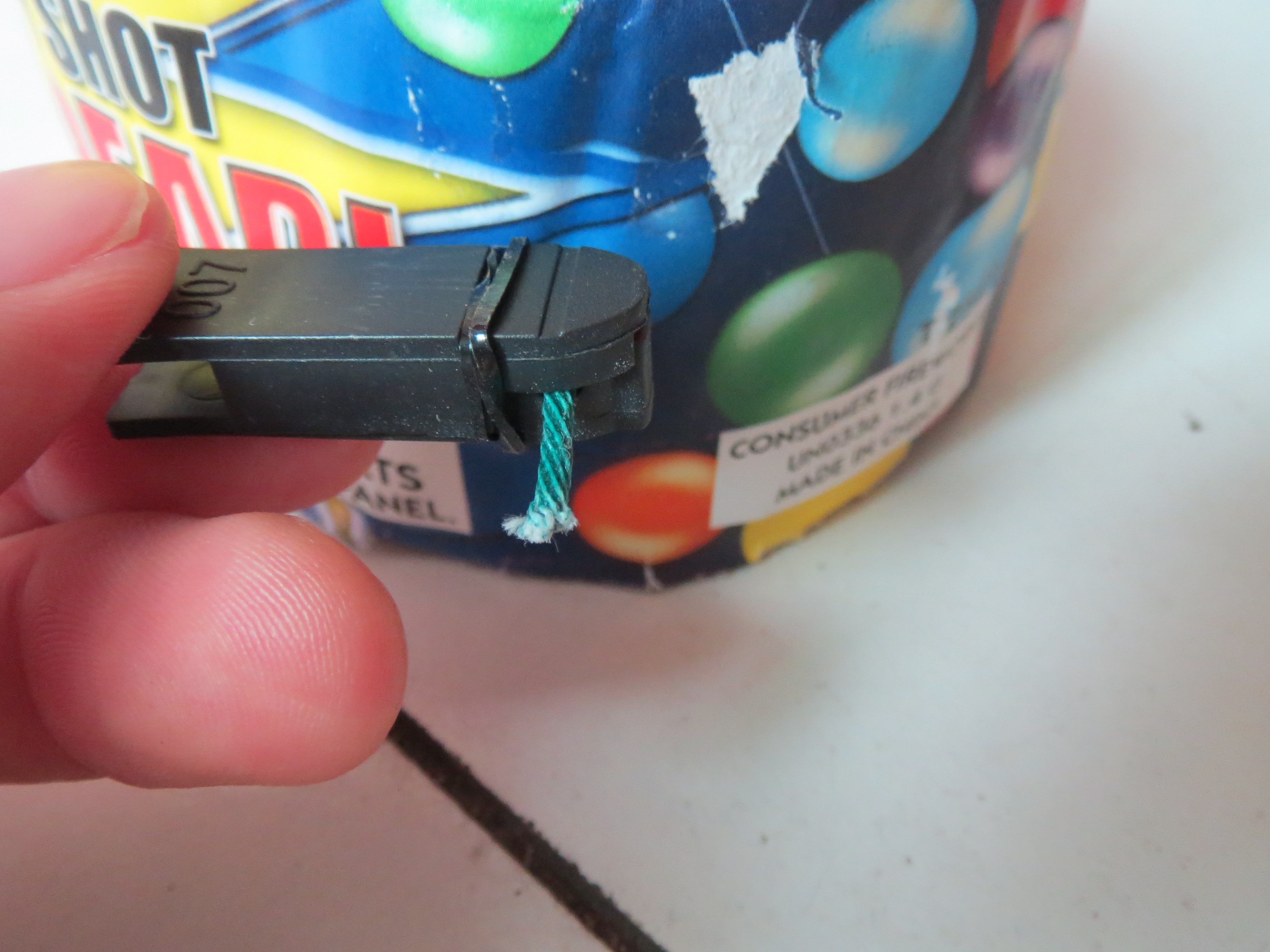 Happiness High Quality 1000pcs/lot 2M talon No Pyrogen Safety Fireworks