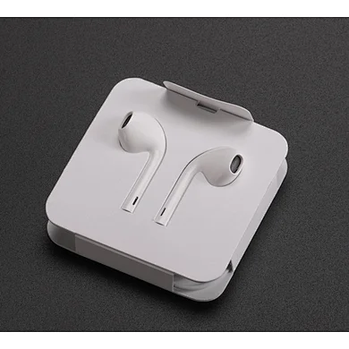 Apple Gaming Wired Earphone For Phone/Laptop/Tablet With Volume Button In-ear Headphones Black White Color Earphones