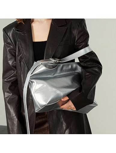 large capacity tote bag