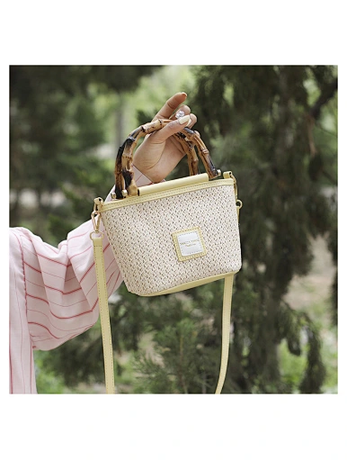 women straw shoulder bags