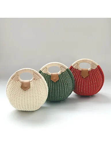 small straw tote bag