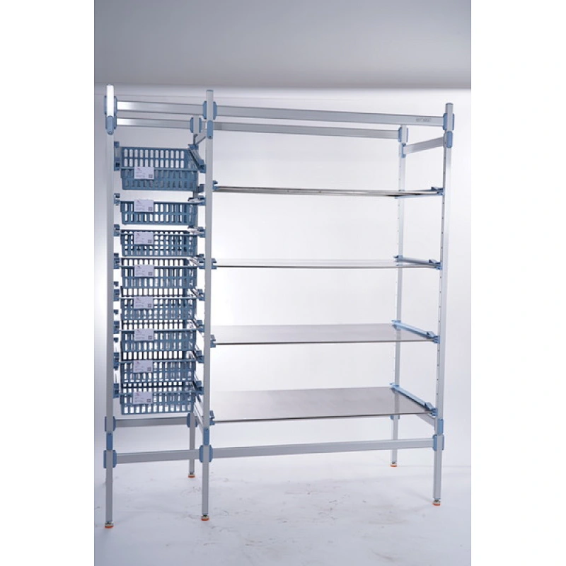 Estantería modular en aluminio.