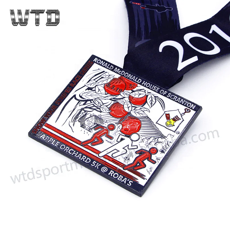 black finishing running souvenir medal