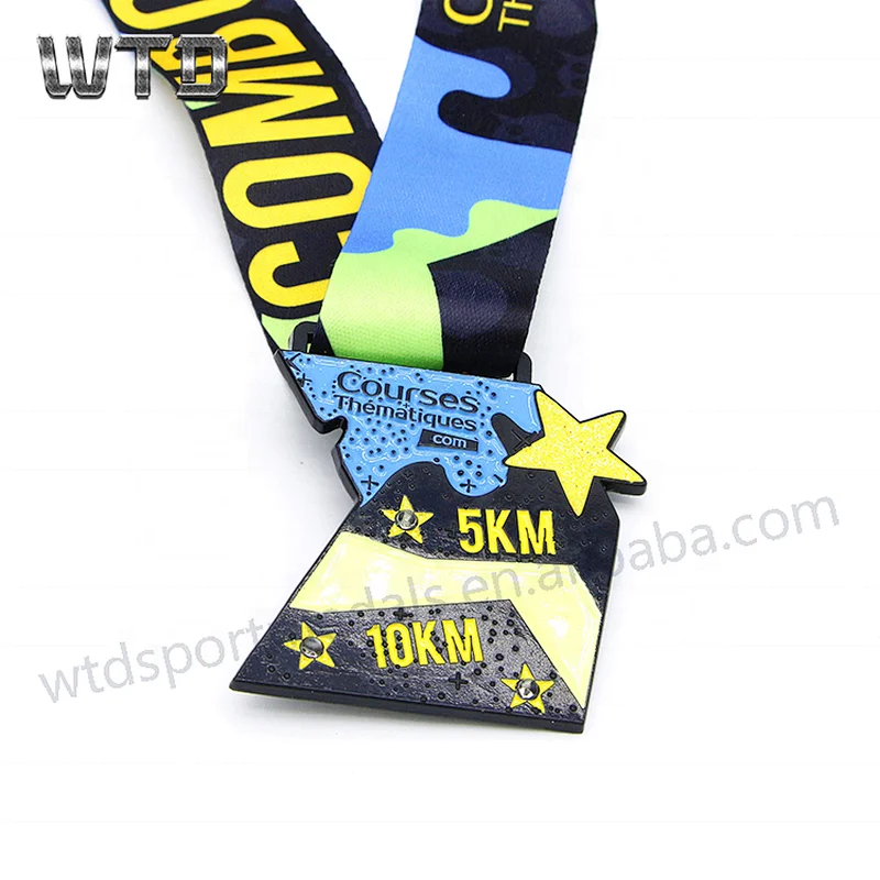 5k 10K marathon medal with flashing light