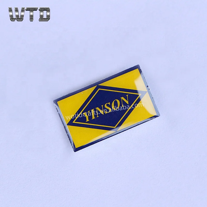 Cheap lapel pin with epoxy