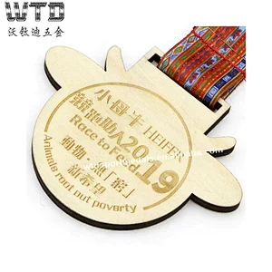 Wooden Medal with Ribbon for Souvenir