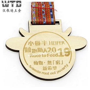 Wooden Medal with Ribbon for Souvenir