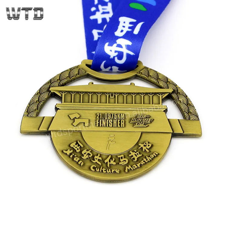 Thanksgiving Day Medal with lanyard