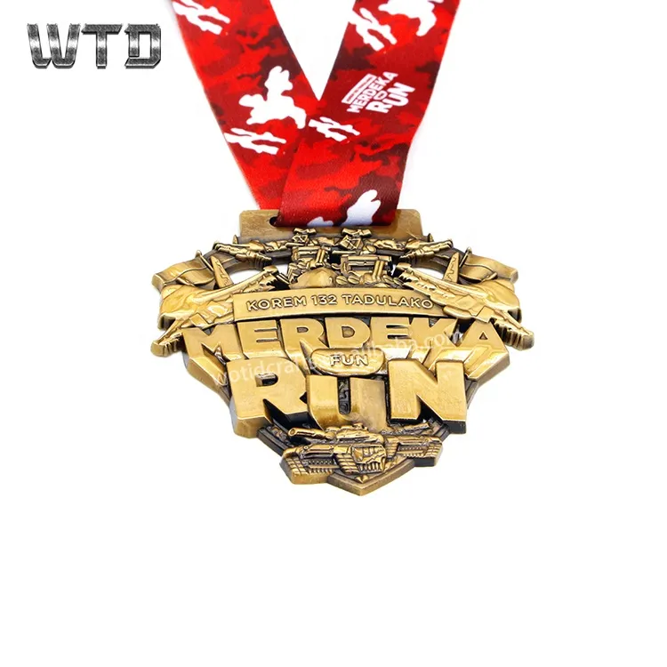 iron man triathlon medallion