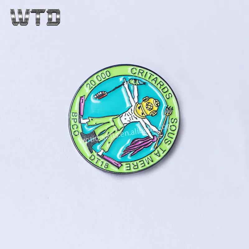 cheap pin badge with colors