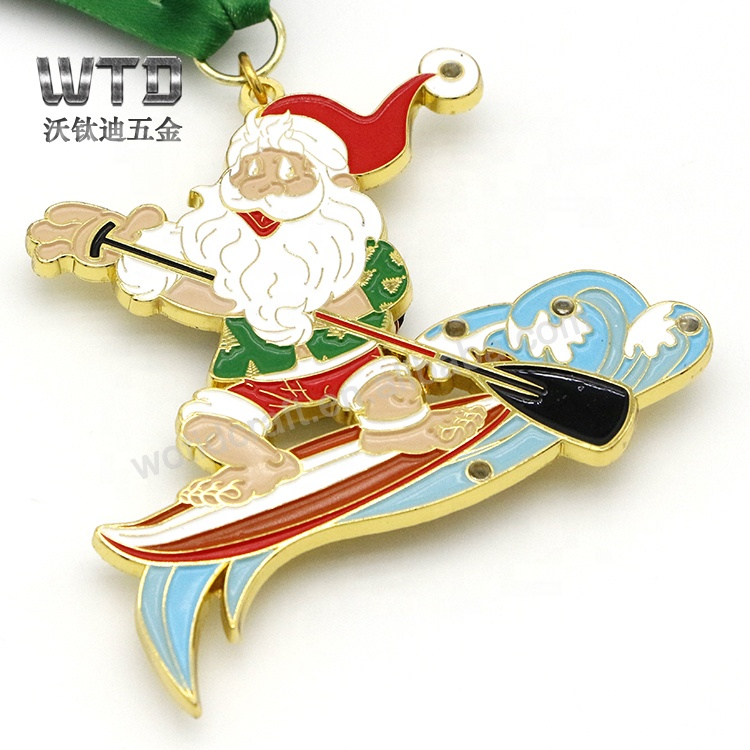 gold christmas medals with LED light
