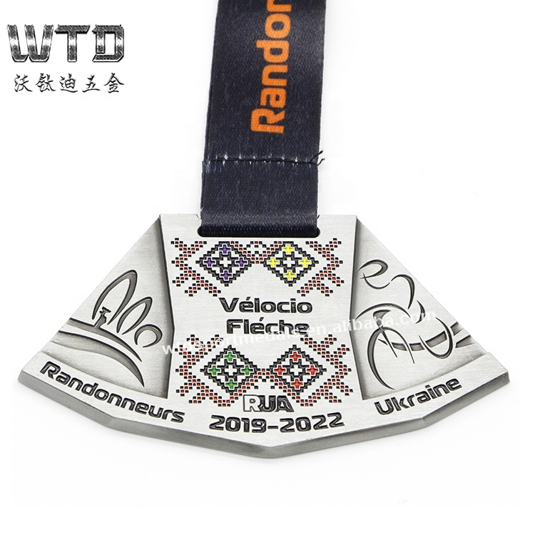 hard enamel challenge medal with lanyard