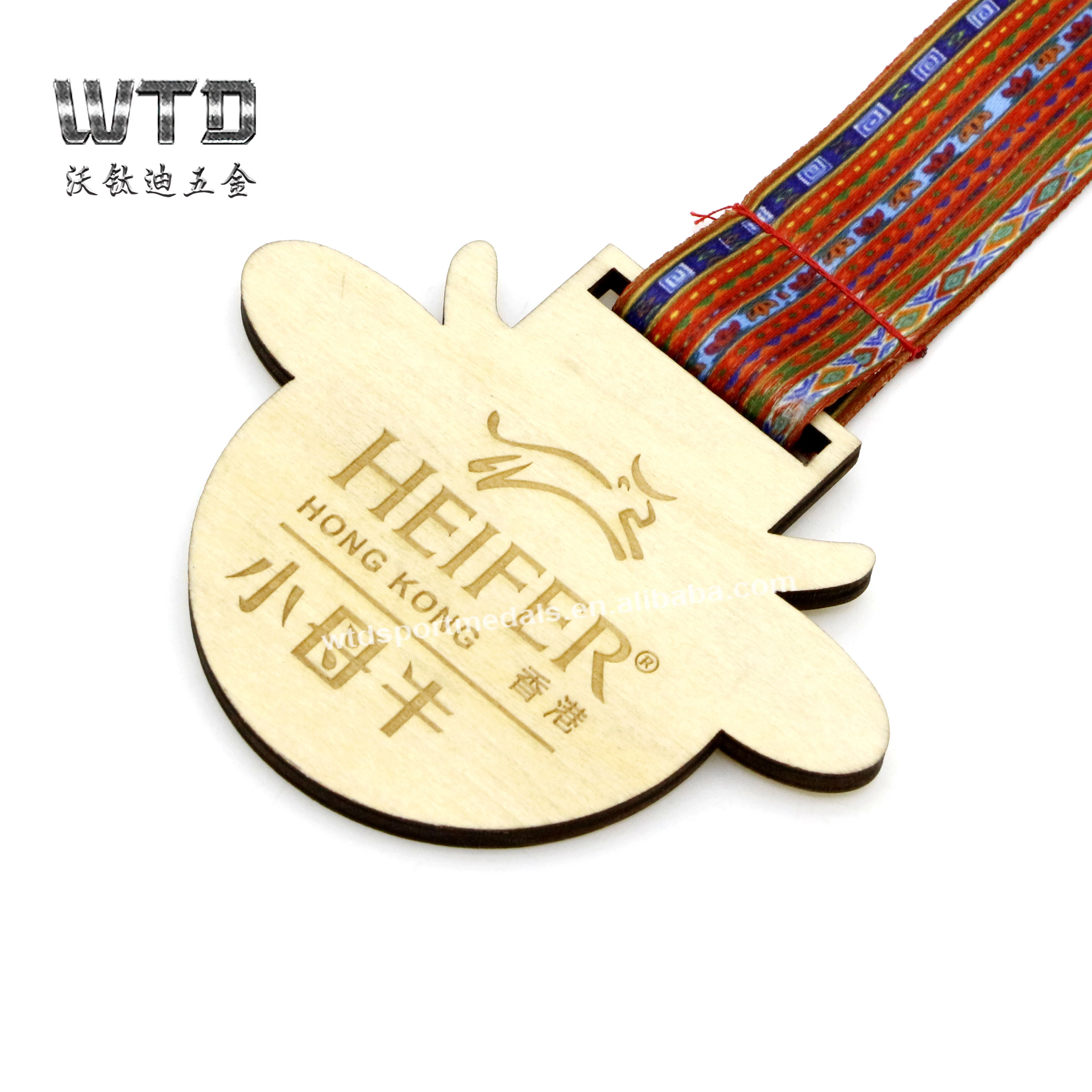 Manufacturers Custom Wooden medal with laser engrave logo