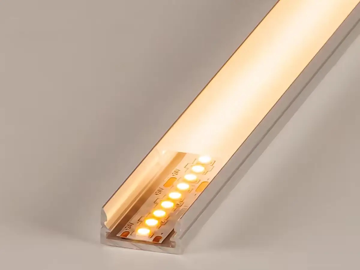 led strip light with heatsink